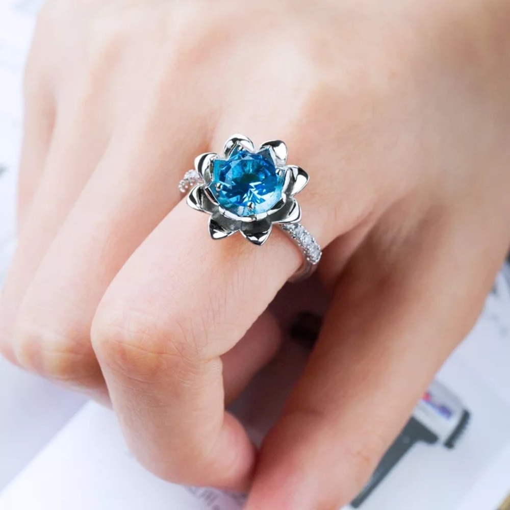NEW! BLUE DIAMOND SOLITAIRE LOTUS FLOWER RING